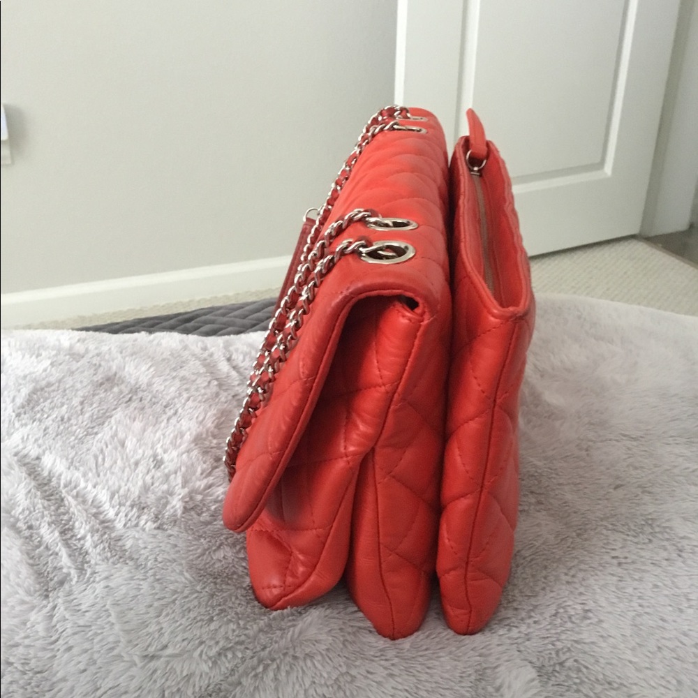 🔥 RED Chanel Maxi Flap Bag 🔥 - Picture 7 of 13